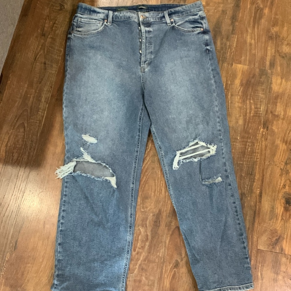 Wide leg, short jeans